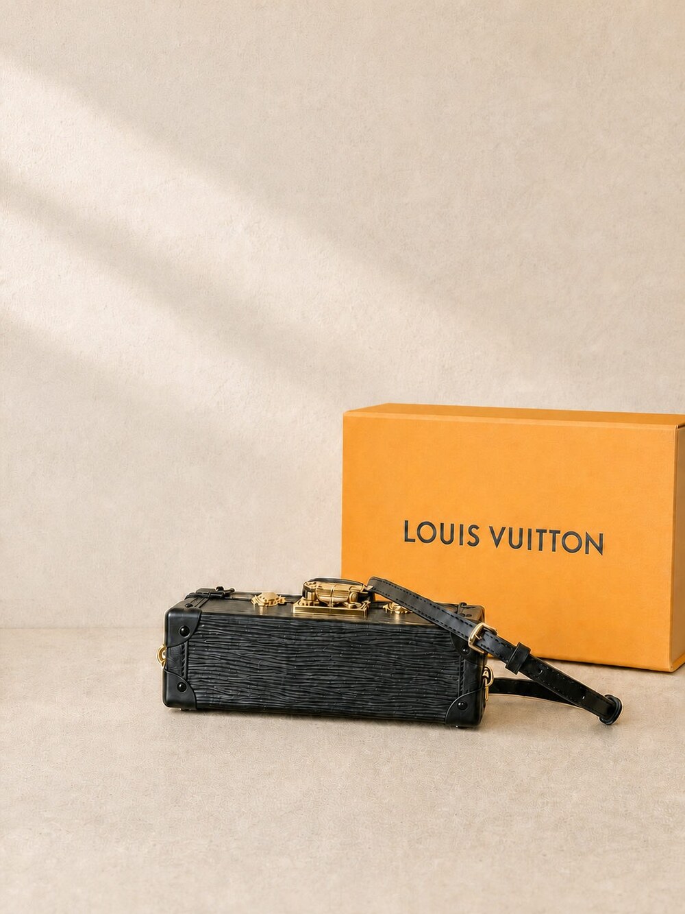 Louis Vuitton Petite Malle Black Epi Leather Shoulder Bag - Picture 6 of 7